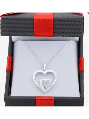 Women Mined Real Diamond Heart Necklace on Sterling Silver Brand new